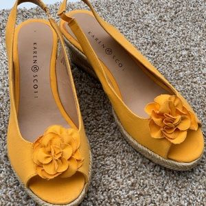 Karen Scott Sandals